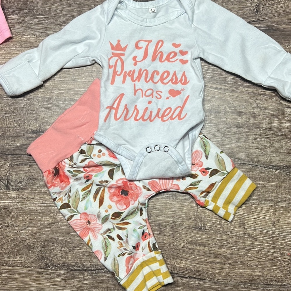 Newborn baby girl outfit